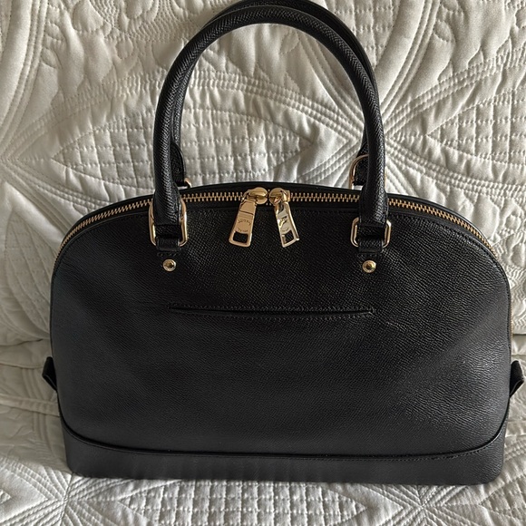 Coach Sierra Satchel Black with Gold Hardware alike New Condition - Picture 4 of 16